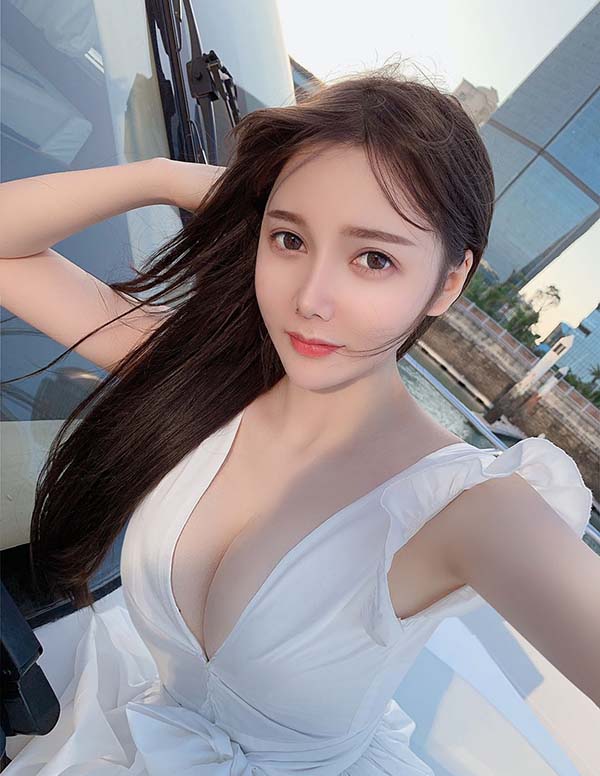 温哥华预约高端模特